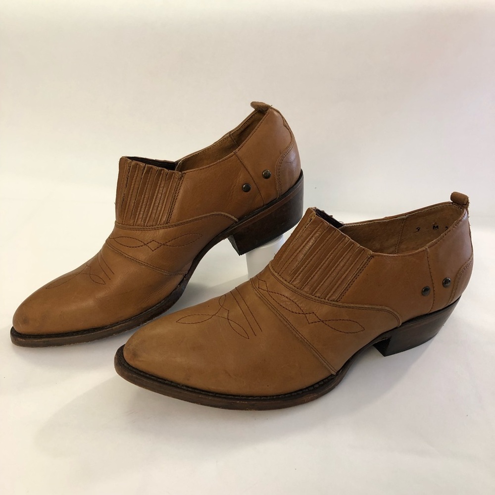 Matisse Roscoe Brown Western Leather Ankle Booties